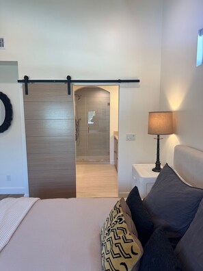 3 bedrooms, desk, iron/ironing board, free WiFi - New Coastal Luxury Home • Ocean Views • Private Rooftop Deck • Walk to Beach (Dana Point)