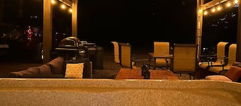 Peaceful ADK Cabin w/ Hot Tub