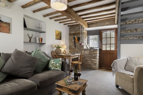 Quaint dog friendly holiday cottage in the Cotswolds - Quoin Cottage