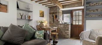 Quaint dog friendly holiday cottage in the Cotswolds - Quoin Cottage