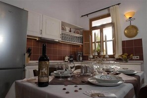 Dining - Villa Amalia (Rhodes)