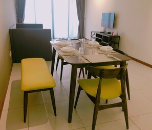Dining - The Landmark Studio Suite (George Town)