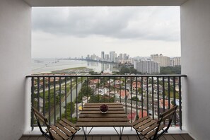 Property grounds - The Landmark Studio Suite (George Town)