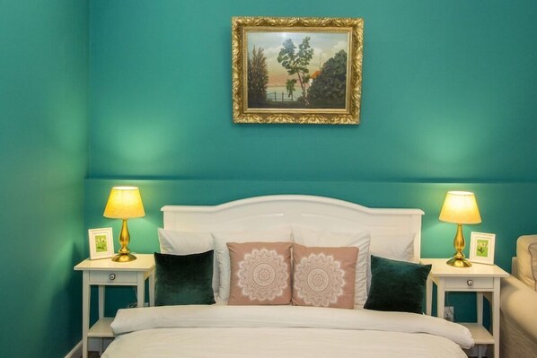 Room - Redbed Self-catering Apartments (Bucharest)