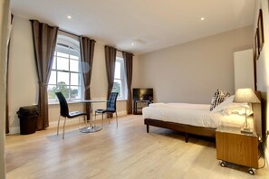 Room - Coldeast Mansion (Southampton)