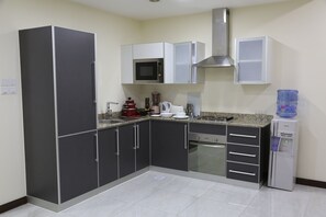 Private kitchen - Belle Tower Luxury Hotel Apartments (Manama)