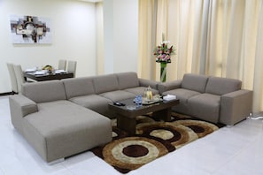 Dining - Belle Tower Luxury Hotel Apartments (Manama)