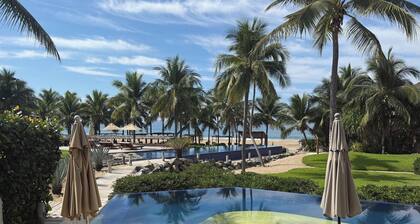 Casa de Olas, Stunning Oceanfront Villa in Las Palmas