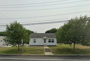 Exterior - Cozy 2-bedroom house in centrally located Auburn with air conditioning/heating (Auburn)