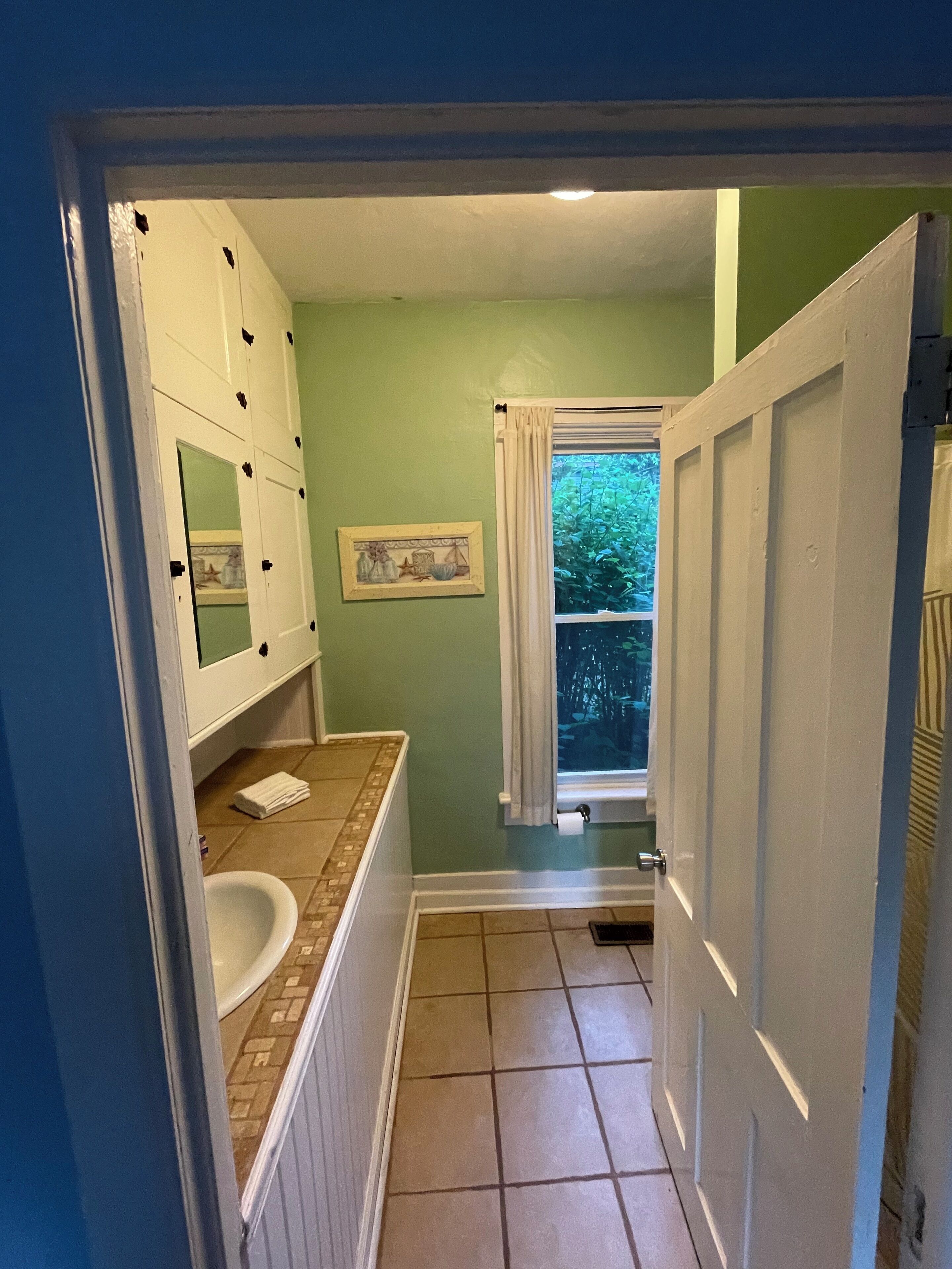 المنشأة من الداخل