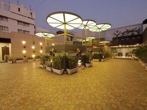 Terrace/patio - Hotel The Lotus Park (Ahmedabad)