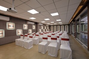Banquet hall - Hotel The Lotus Park (Ahmedabad)