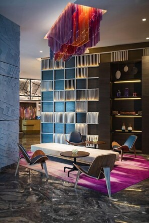 Interior - Renaissance Ahmedabad Hotel (Ahmedabad)