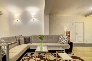 Living area - Inn Bairro Alto Bed & Breakfast (Lisbon)