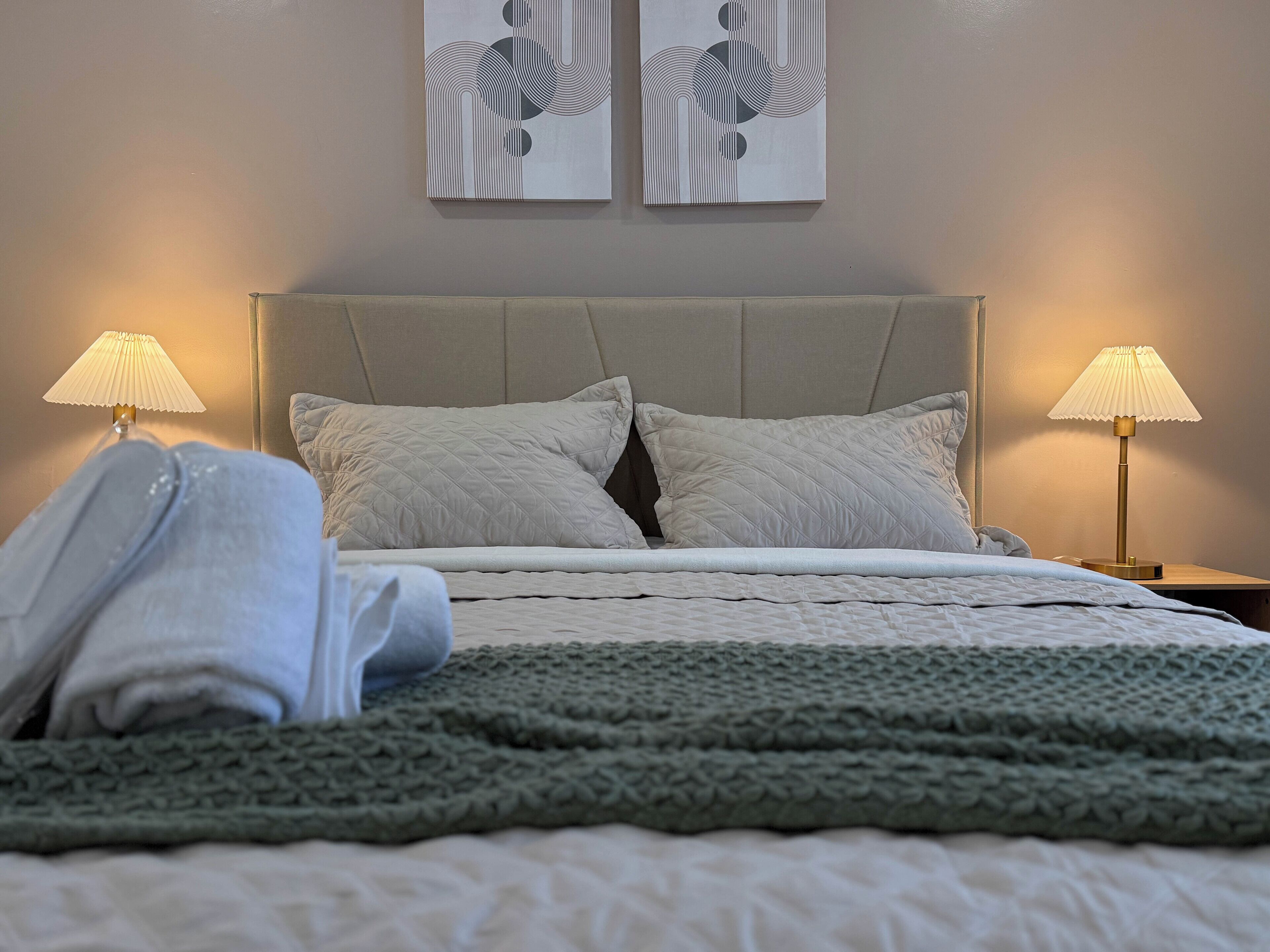 4 Schlafzimmer, Schreibtisch, Bügeleisen/Bügelbrett, kostenloses WLAN