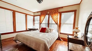 2 多间卧室、熨斗/熨衣板、WiFi、床单