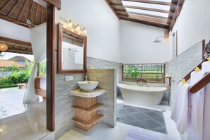 Bathroom - Candy Villa (Ubud)
