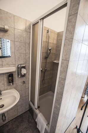 Bathroom - Pension Hargita (Vienna)