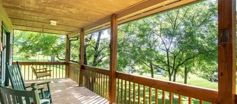 Lakeside Serenity-Lakefront-Pool Table-4X4 Needed