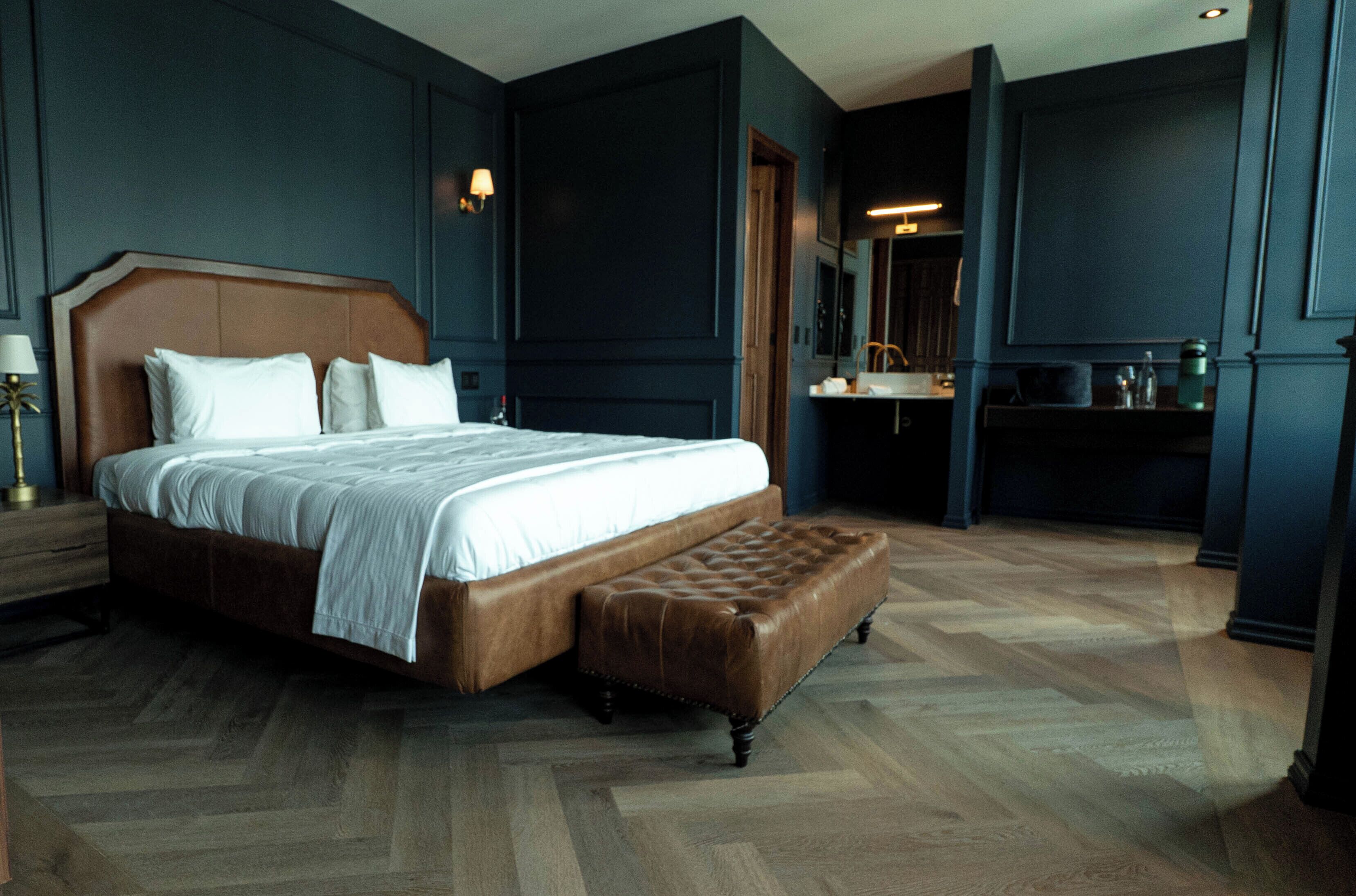 Lyxigt dubbelrum - utsikt mot staden | Mörkläggningsgardiner, strykjärn/strykbräda och gratis wi-fi