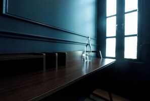 Lyxigt dubbelrum - utsikt mot staden | Interiör