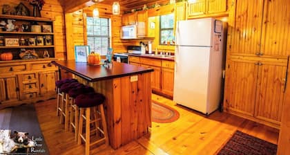 Second Heaven - Fireplace - Hot Tub