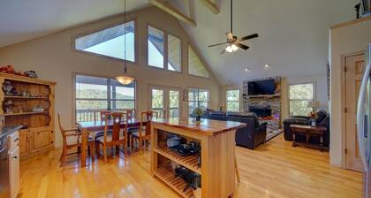 Antler Ridge-Hot tub-Pool table- *4x4 Required*