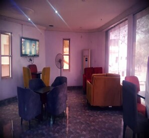 Dining - Duchess Hotel and Spa (Abuja)