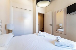 2 chambres, fer et planche à repasser, lit parapluie, Wi-Fi