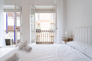 Iron/ironing board, WiFi, bed sheets - SR Cozy apartment in the city center (option parking) (Málaga)