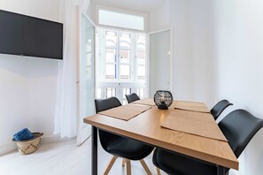 Dining - SR Cozy apartment in the city center (option parking) (Málaga)