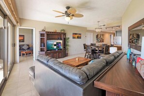 TV, offices - Ground Floor Oceanfront Sonoran Spa W105 (Puerto Peñasco)