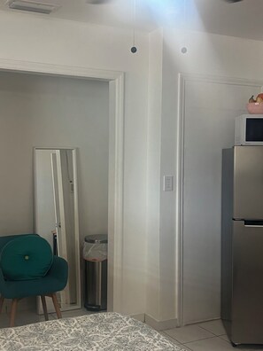 Interior - Cozy Private Room 2 - Your Quiet Downtown Miami Getaway (Miami)