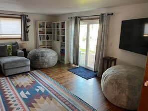 Interior - Family Home in the Friendly Neighborhood (Eugene)