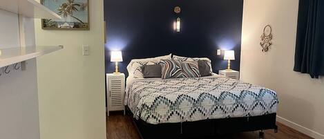 4 makuuhuonetta, silitysrauta/-lauta, Wi-Fi, vuodevaatteet