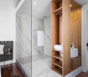 Bathroom - RM Guest House The Experience (Setubal)