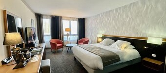 Domaine de la Foret d Orient Natur Hotel Golf and Spa (ex Best Western Hotel Golf and Spa de la Fore