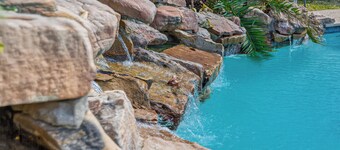 Pool Oasis Paradise by the Lake: gameroom, firepit