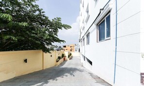 Property grounds - Treebo Akshaya Mahal Inn (Mysore)