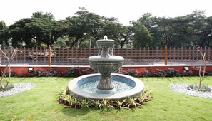 Property grounds - Treebo Akshaya Mahal Inn (Mysore)