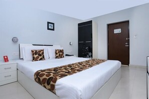 Room - OYO 10611 Hotel Malabar Illam (Kanayannur)