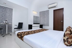 Room - Oyo 10611 Hotel Malabar Illam (Kanayannur)