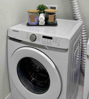 Interior - Newly built, Luxurious 2-bedroom private basement suite with its own entrance. Enjoy 1GB high-speed Wi-Fi, parking for 2 cars or 1 RV, a full kitchen, and fenced garden minutes from city life on a quiet street. (Delta)