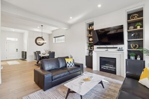 Smart TV, fireplace, offices