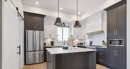 Exquisite & Luxurious Family Home with newly built, bright and stylish 6-bedroom, 3.5-bath home in Langley. We offers comfort and smart design, perfect for families, groups, or business travelers, close to parks and shopping.