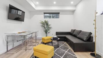 Téléviseur connecté, foyer, bureau