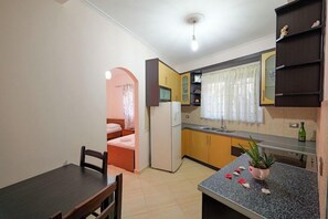 Private kitchen - Melsi Apartments (Sarandë)