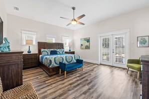 Iron/ironing board, free WiFi, bed sheets - Luxury Home w/ Pool, Game Room, & Golf Cart – Steps to Beach! (Destin)