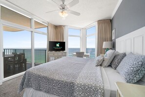 Iron/ironing board, free WiFi, bed sheets - Must See ! Beach Front~ 2 King Mstrs +2 Q Bdrm ~ Fantastic Views! (Destin)