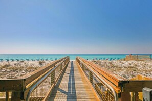 Beach - 2br Sleeps 8-Quick Walk to Beach (Destin)